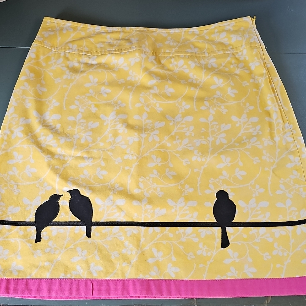 Yellow Mini Skirt‎ With Sillowett Birds  Pink Trim By Uncomon Threads. 4 Y2K